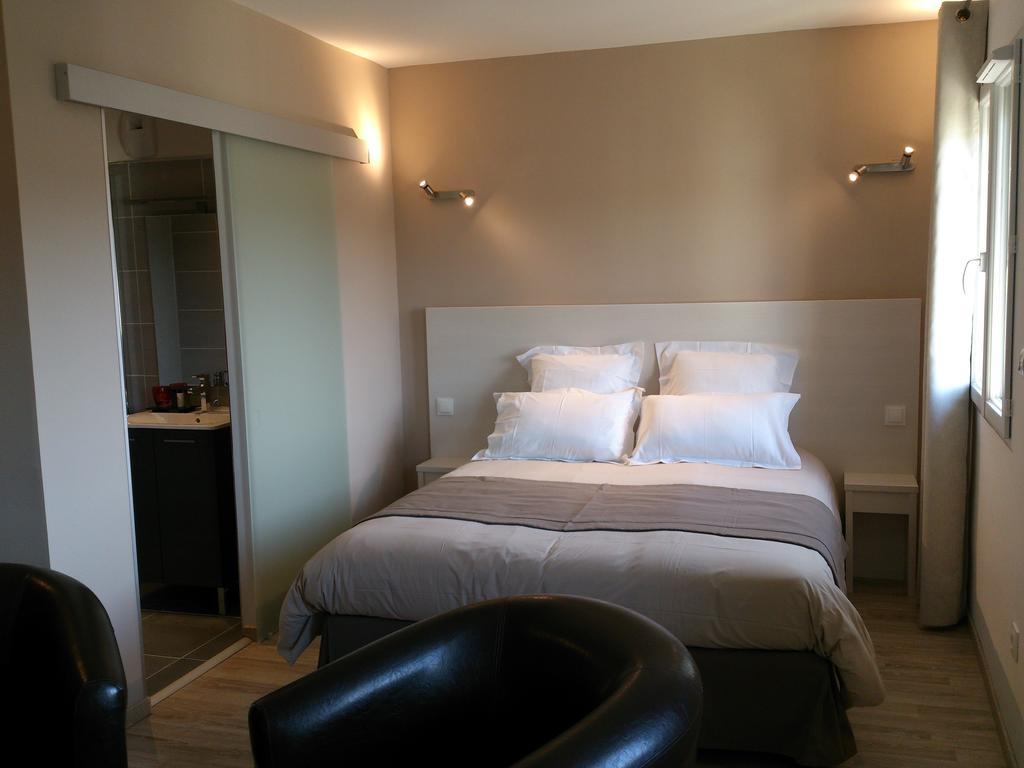 Hotel Les Petits Oreillers Saint-Martin-dʼArdèche الغرفة الصورة