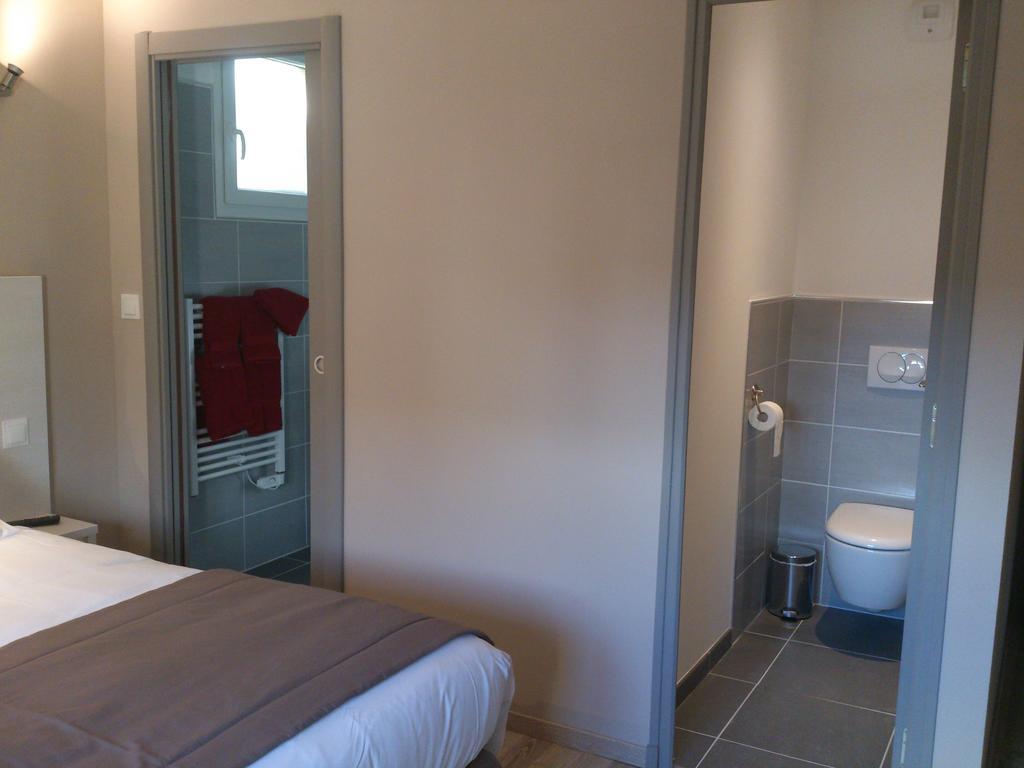 Hotel Les Petits Oreillers Saint-Martin-dʼArdèche الغرفة الصورة