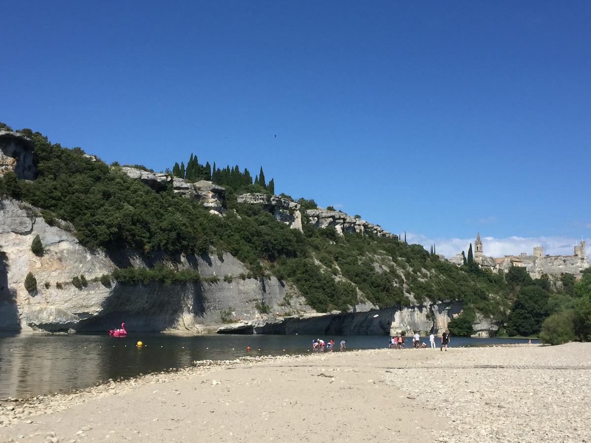 Hotel Les Petits Oreillers Saint-Martin-dʼArdèche المظهر الخارجي الصورة